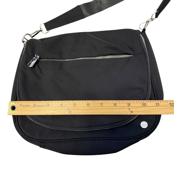 House Of Harlow 1960 Crossbody Bag Black Textile Pockets Lightweight Zipper - Picture 3 of 9